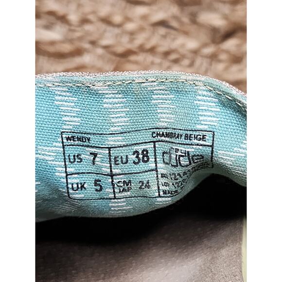 Hey Dude Women's 7 Wendy Chambray Casual Sneakers Beige Fabric Lace Up Low Top - Picture 11 of 12